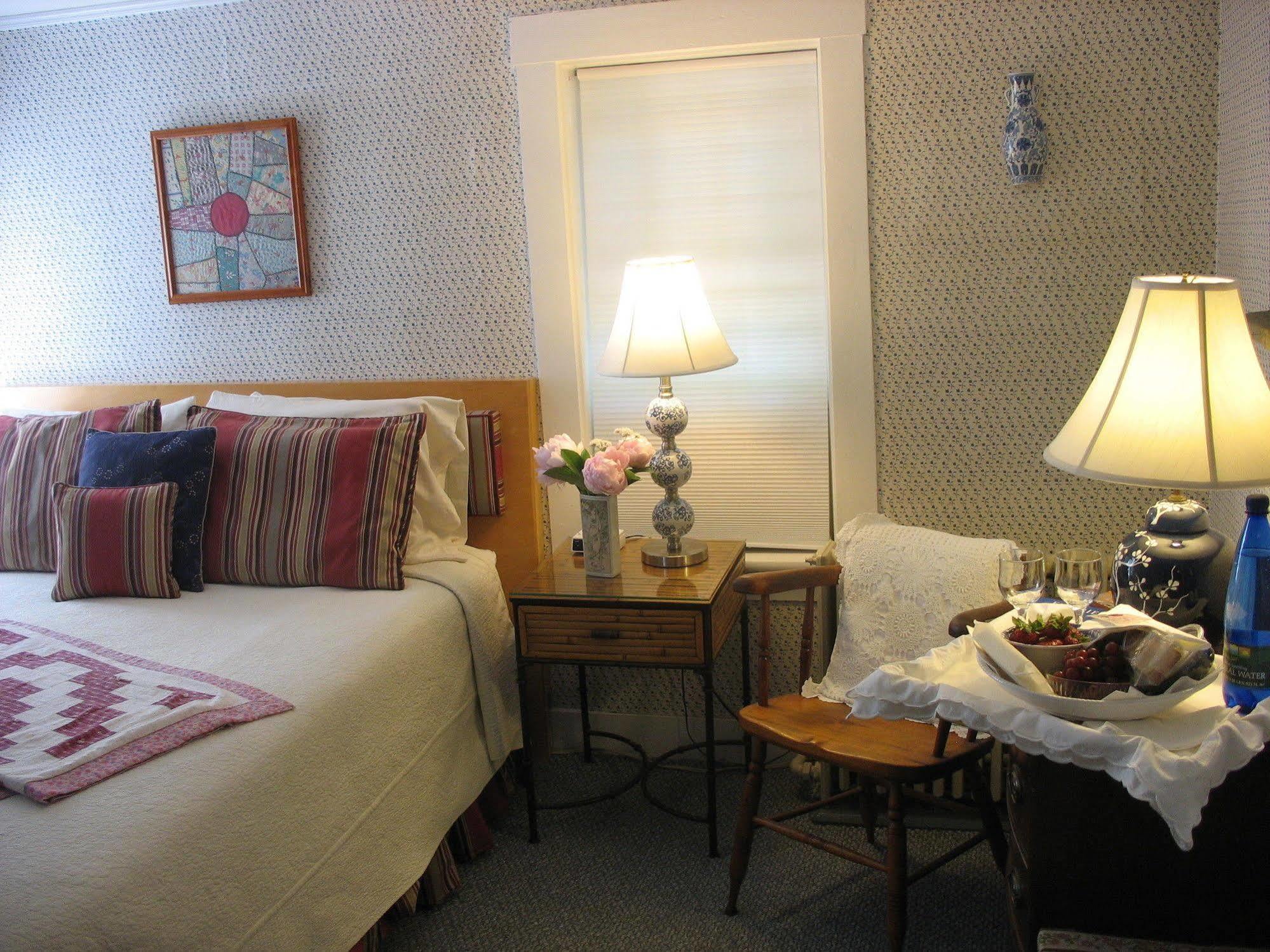 Bed and Breakfast The 1720 House à Vineyard Haven Extérieur photo
