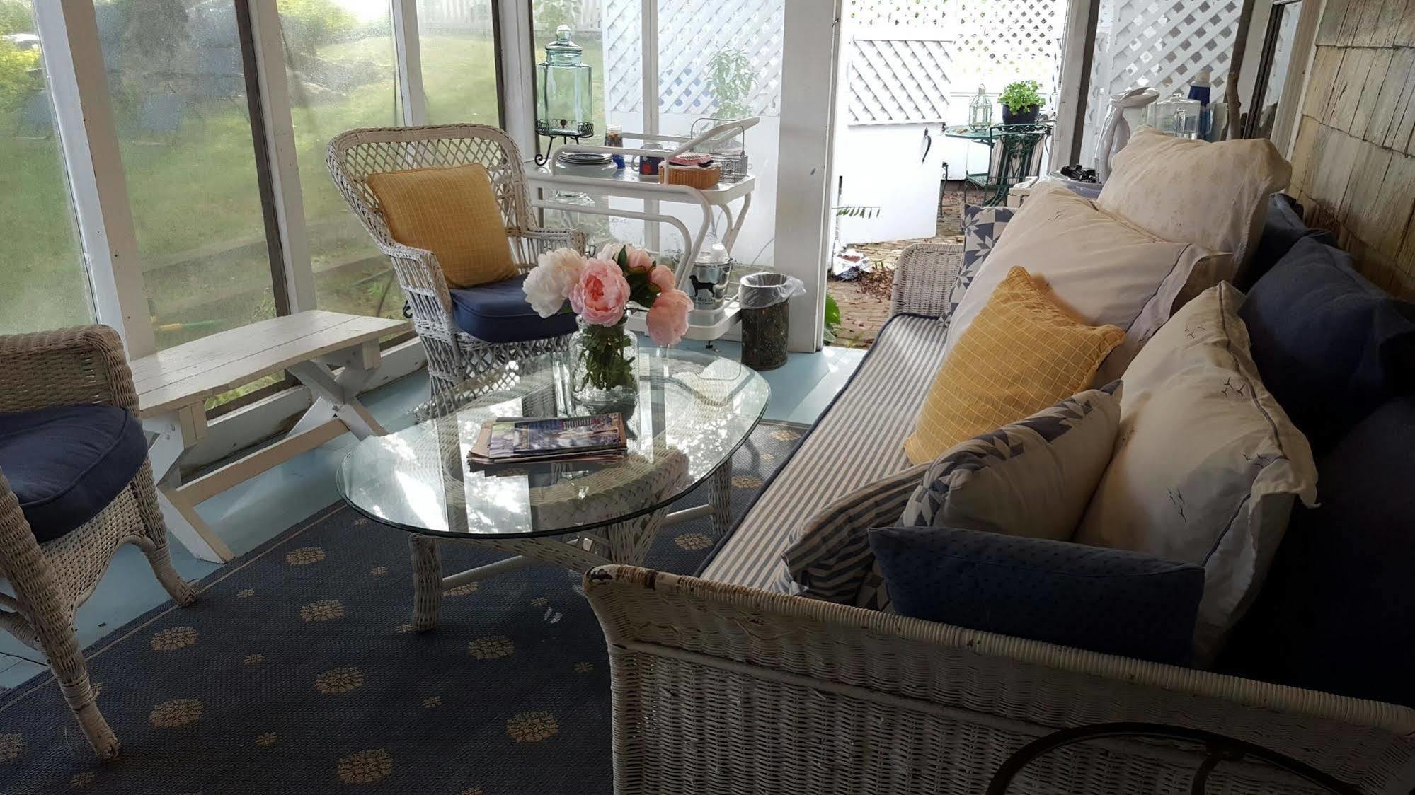 Bed and Breakfast The 1720 House à Vineyard Haven Extérieur photo